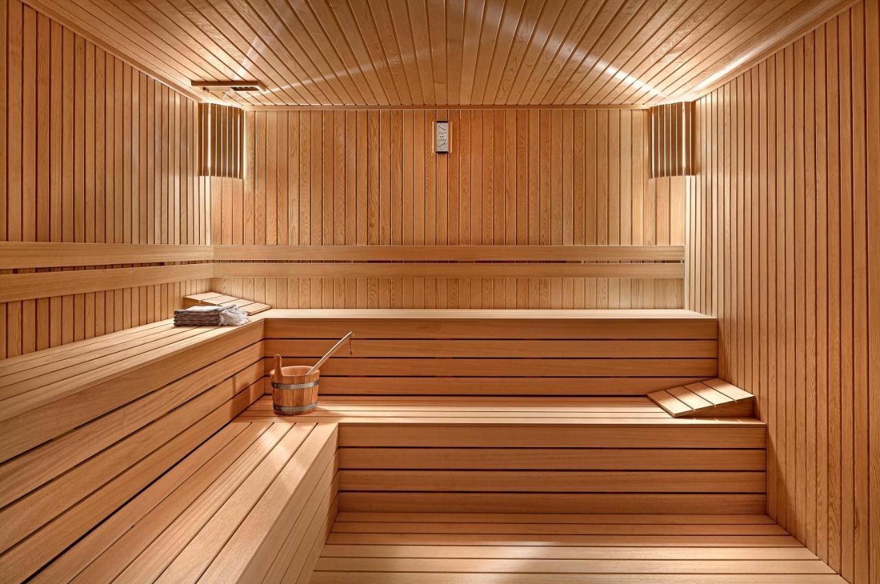 Wanda Vista Istanbul Hotel Luaran gambar A modern Finnish sauna