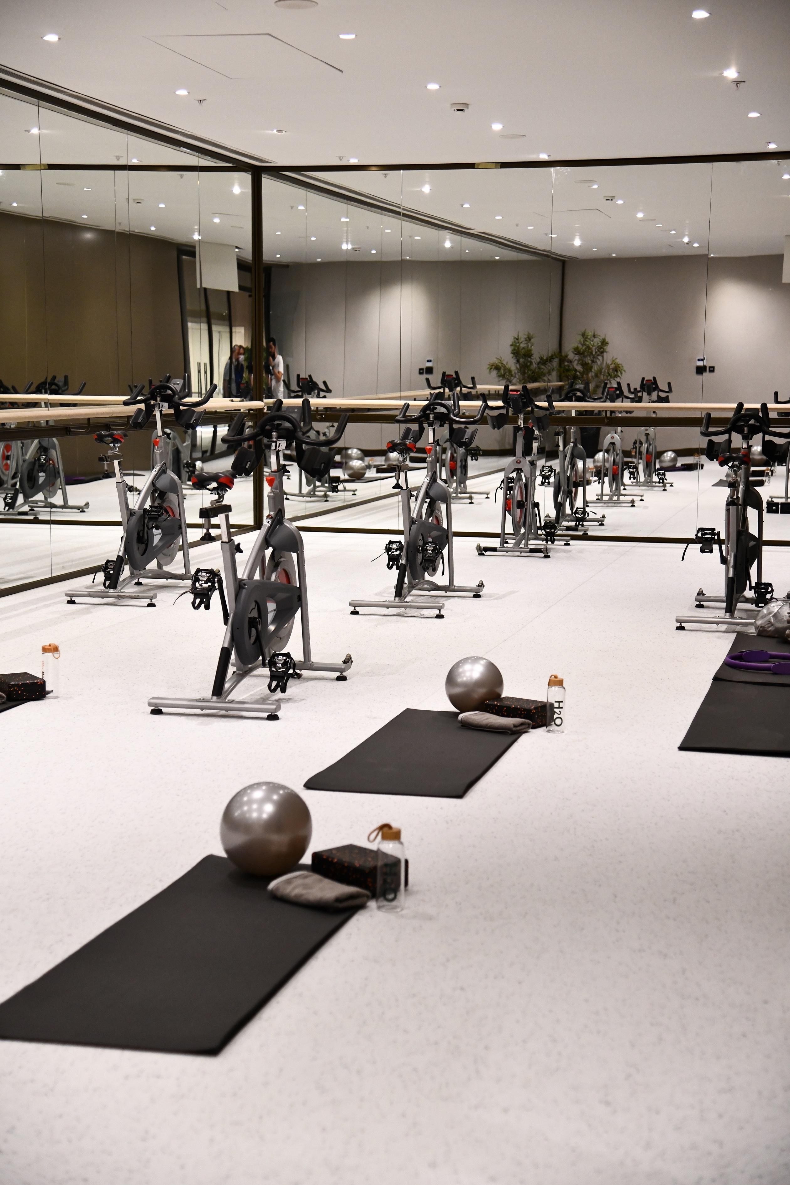 Wanda Vista Istanbul Hotel Luaran gambar A typical spinning class